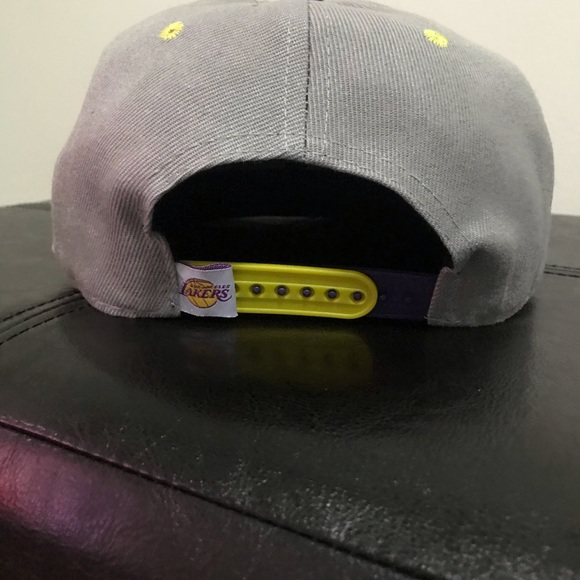New era LA Lakers snap back. New - Picture 2 of 3